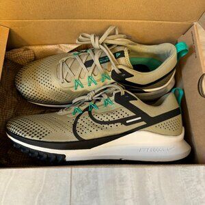 NWT - Nike Men's REACT Pegasus Trail 4 running shoes - Men's sz 12